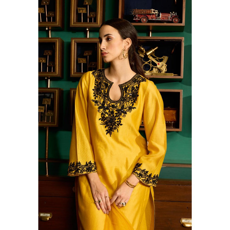MEESA Yellow Embroidered Chanderi Silk Kurta with Pant and Organza Dupatta (Set of 3)