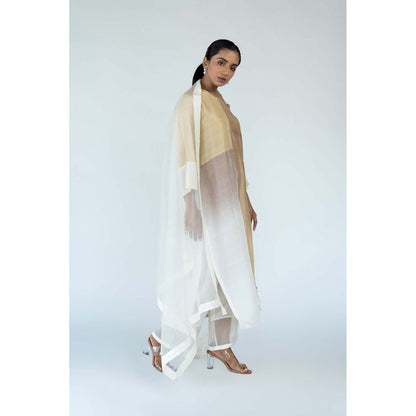 Meghna Panchmatia Ivory Ombre Kurta with Pants and Dupatta (Set of 3)