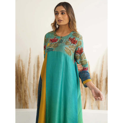Meghna Panchmatia Green Kurta Set with Dupatta and Pant (Set of 3)
