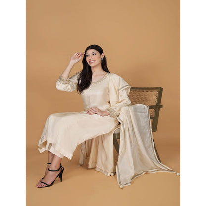 MILU MADAN Ivory Silk Pearl Cutdana Work Kurta with Pant & Dupatta