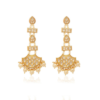 MINAKI Gold Jewellery Maang Tikka and Earrings