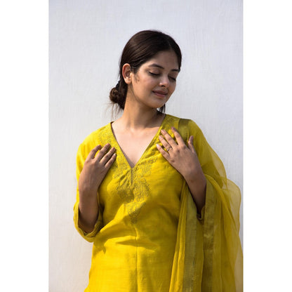 MITHI SUPARI Lime Green Dhani Kurta and Pant with Dupatta (Set of 3)