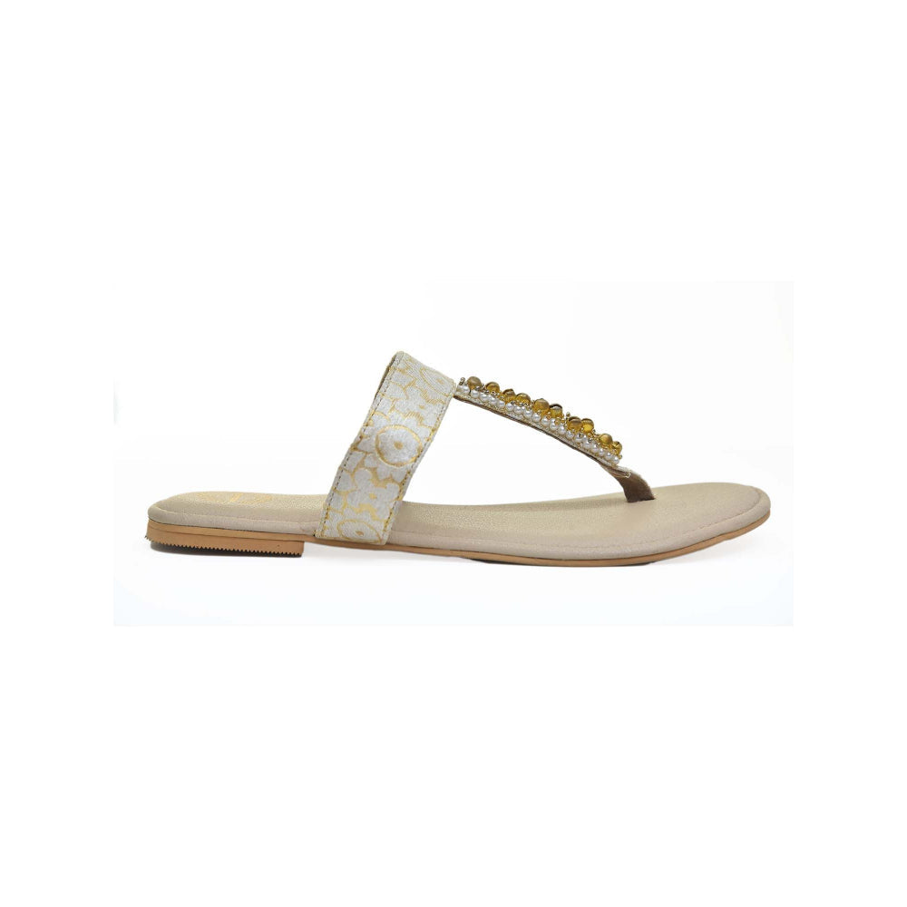 Modanta Cream Ghunghroo Flats