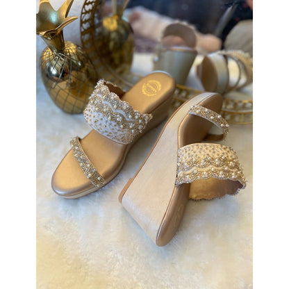 Modanta Scallop Gold Wedges