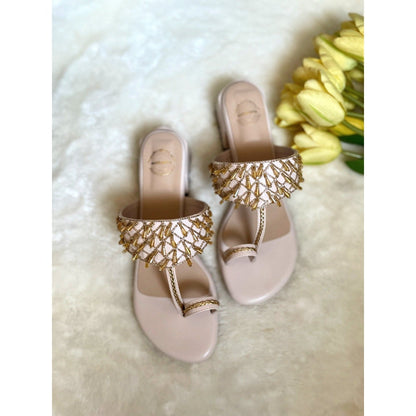 Modanta Latkan Beige Kolhapuris