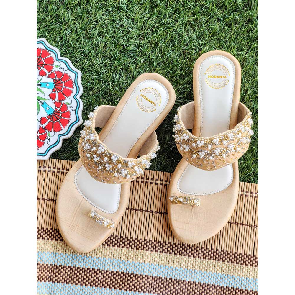 Modanta Beige Scallop Wedges