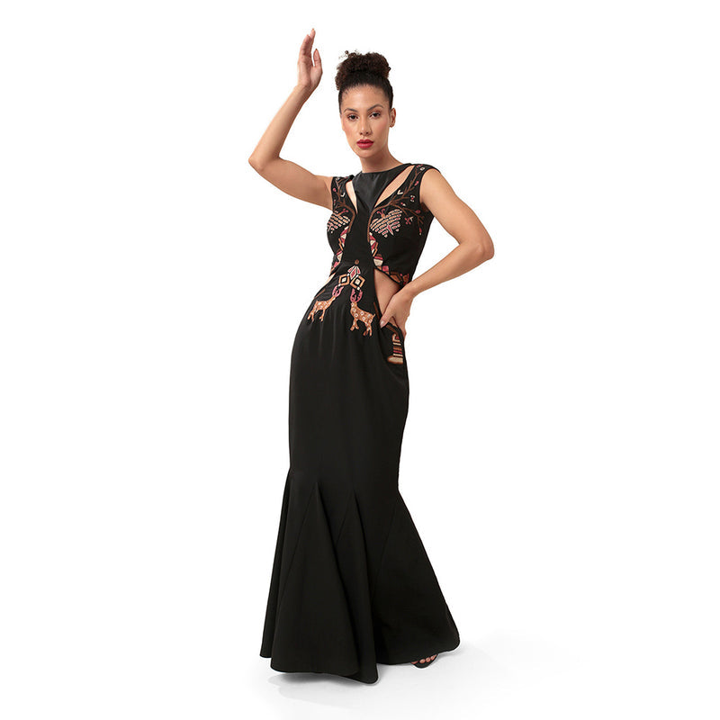 MODO CALDO Black Confident Cut Dress