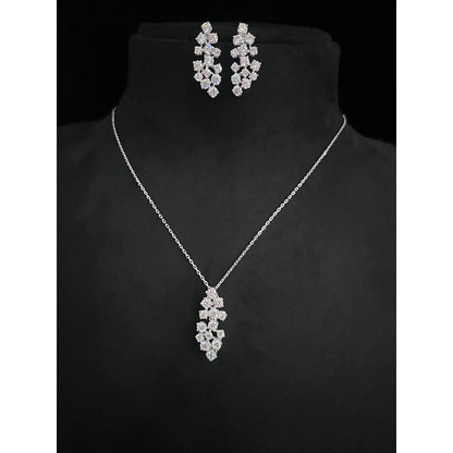 Mon Tresor Leaf Shaped Pendant Necklace with Pair Of Earrings Cluster Of Round Diamonds - White