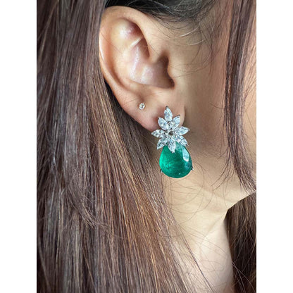 Mon Tresor Marquis Flower Cluster Top With Green Drop Earrings