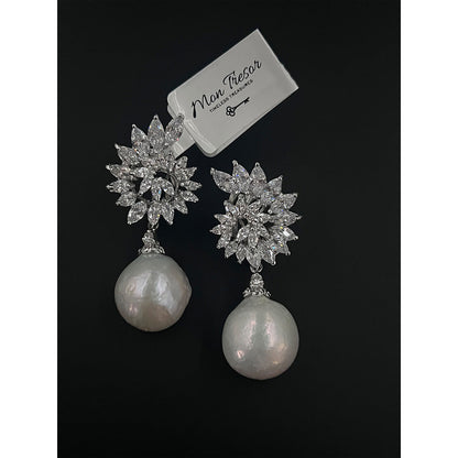 Mon Tresor Detachable Spiral Top With Baroque Pearl Drop Earrings - White