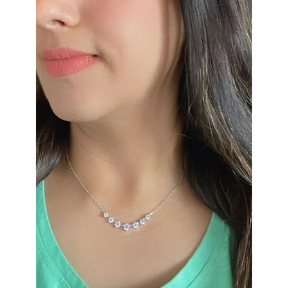 Mon Tresor Graded Round Solitaire Necklace - White