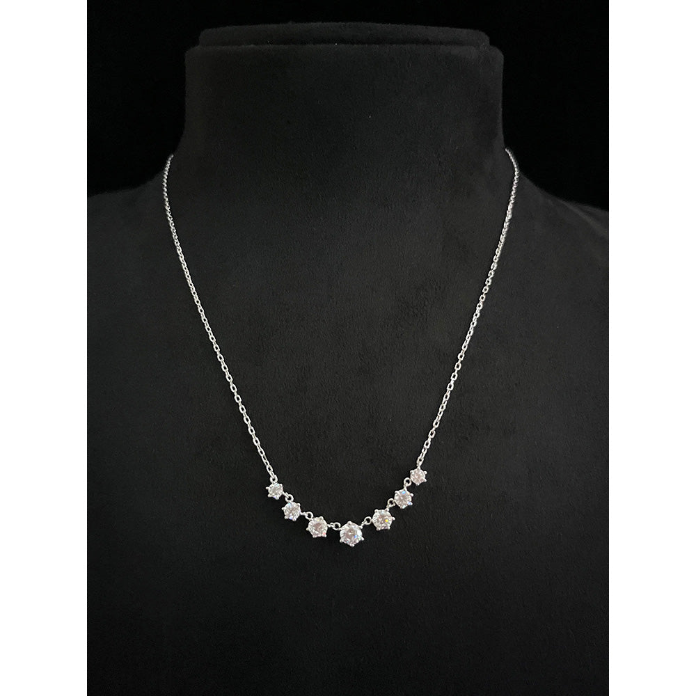 Mon Tresor Graded Round Solitaire Necklace - White