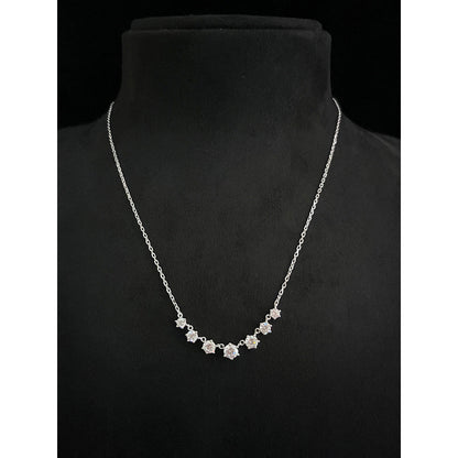 Mon Tresor Graded Round Solitaire Necklace - White