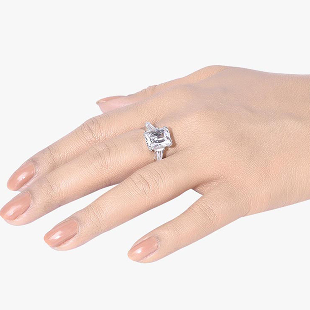Mon Tresor White Oblong Cushion Cut Diamond with Baguettes Band Ring