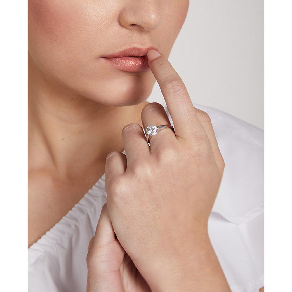 Mon Tresor White Slant Solitaire Band
