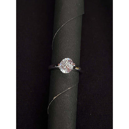 Mon Tresor White Slant Solitaire Band