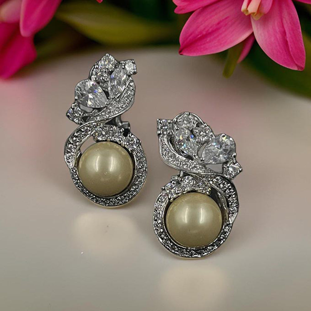 Mon Tresor White Twisted Dia Cluster With Pearl