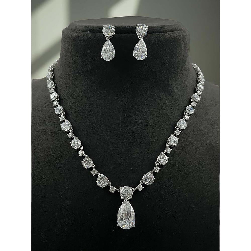 Mon Tresor White Eternal Glow Jewellery Set