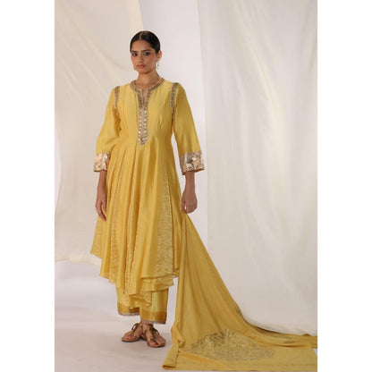 Myoho Gota Godet Kurta with Pant & Dupatta (Set of 3)
