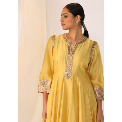 Myoho Gota Godet Kurta with Pant & Dupatta (Set of 3)