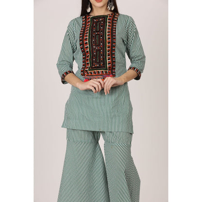 NAMAH BY PARUL MONGIA Green Striped Co-Ord (Set of 2)
