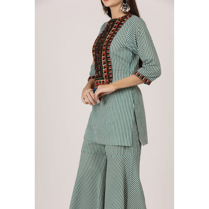 NAMAH BY PARUL MONGIA Green Striped Co-Ord (Set of 2)