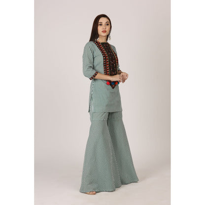 NAMAH BY PARUL MONGIA Green Striped Co-Ord (Set of 2)