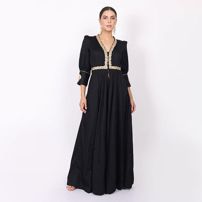 NAMAH BY PARUL MONGIA Black Embroidered Slit Kurta and Pant (Set of 2)
