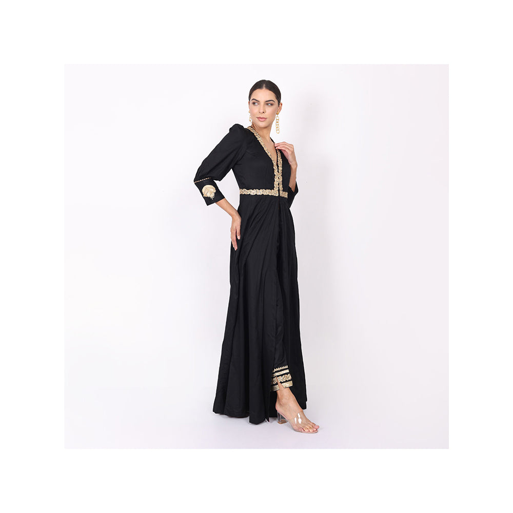 NAMAH BY PARUL MONGIA Black Embroidered Slit Kurta and Pant (Set of 2)