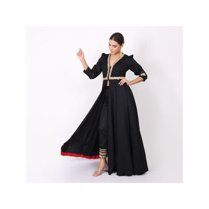 NAMAH BY PARUL MONGIA Black Embroidered Slit Kurta and Pant (Set of 2)