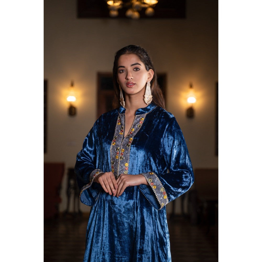 Naseebo Royal Blue Velvet Co-Ord (Set of 2)