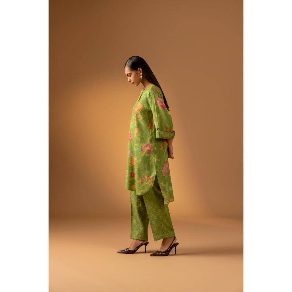 Naseebo Green Melody Muslin Kurta with Pant