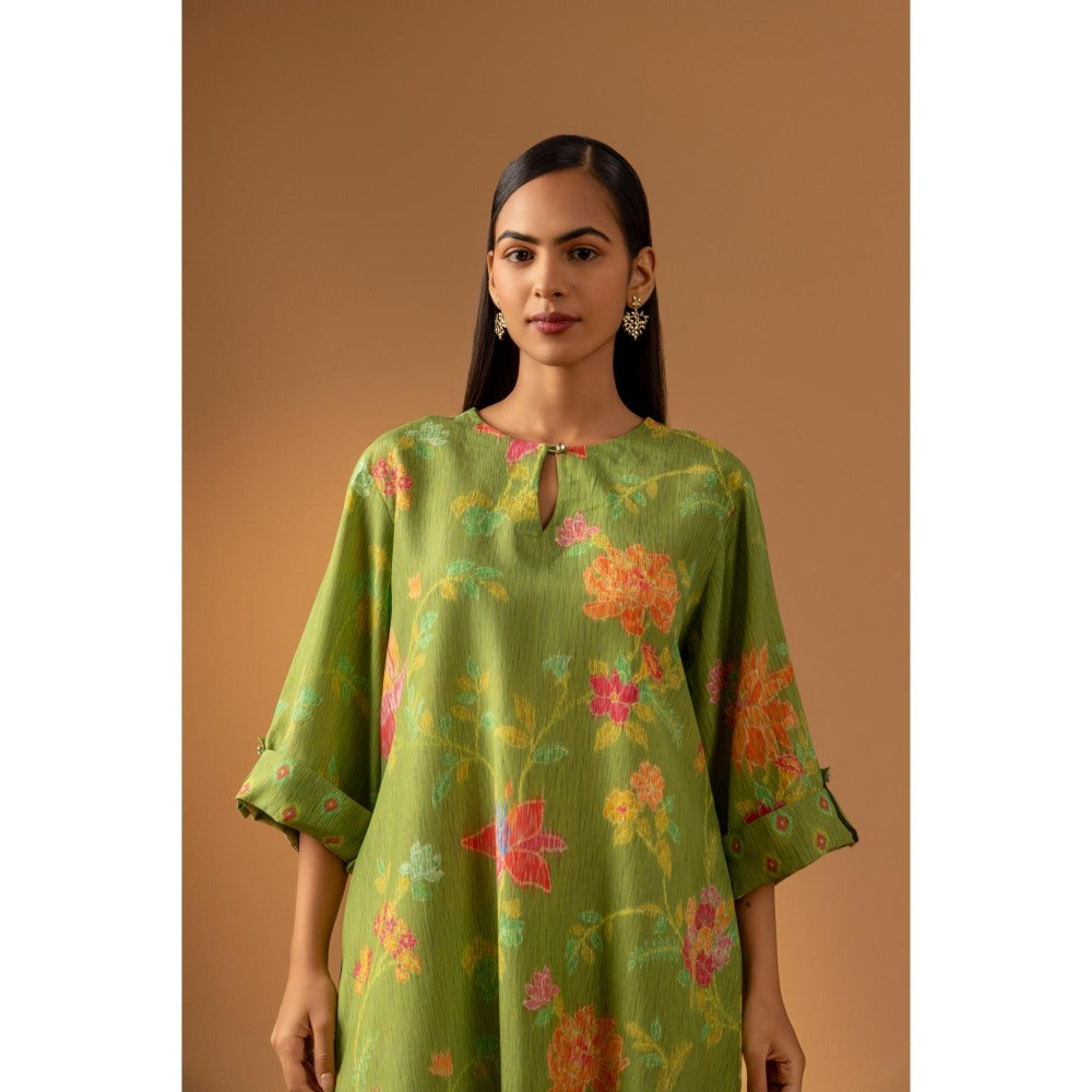 Naseebo Green Melody Muslin Kurta with Pant