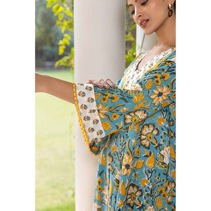 Naseebo Amber Grace Kurta With Pant And Dupatta
