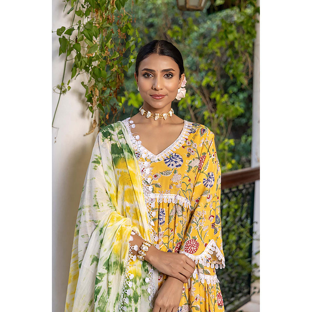 Naseebo Yellow Orchid Kurta With Pant And Dupatta