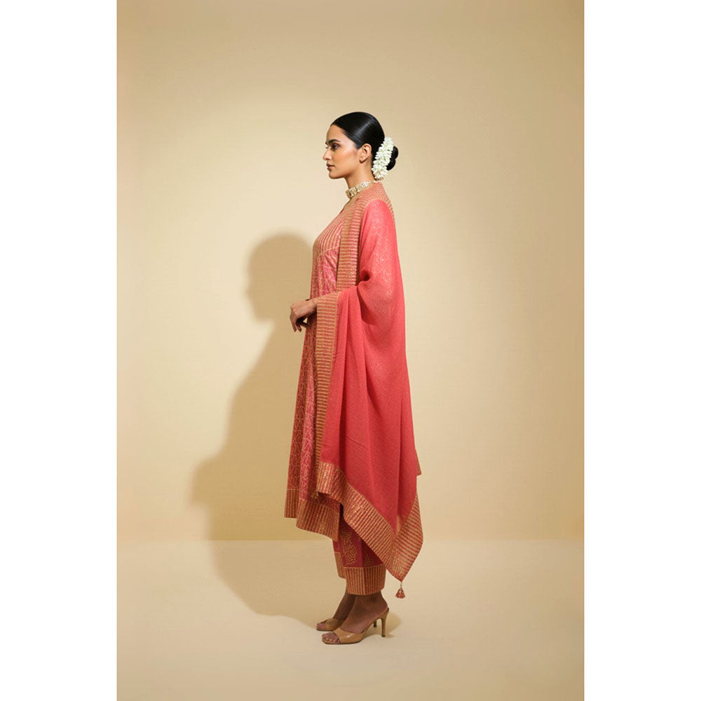Naseebo Womens Linen Embroidered Pink Kurta with Pant and Dupatta