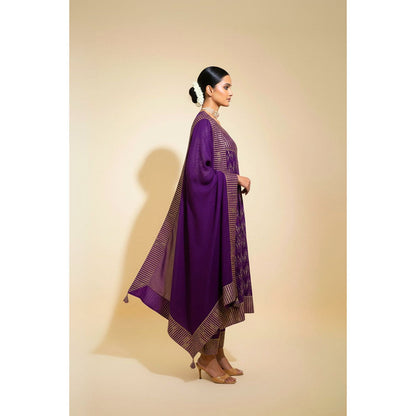 Naseebo Womens Linen Embroidered Purple Kurta with Pant and Dupatta