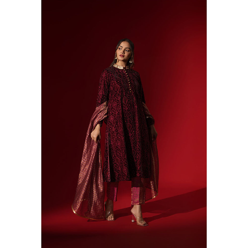 Naseebo Maroon Noir Luxe Velvet Kurta with Pant & Dupatta