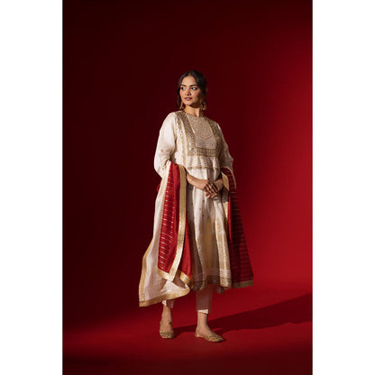Naseebo Crimson Royale Embroidered Kurta with Pant & Dupatta