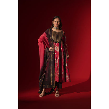 Naseebo Maroon Majesty Shimmer A-Line Kurta with Pant & Dupatta