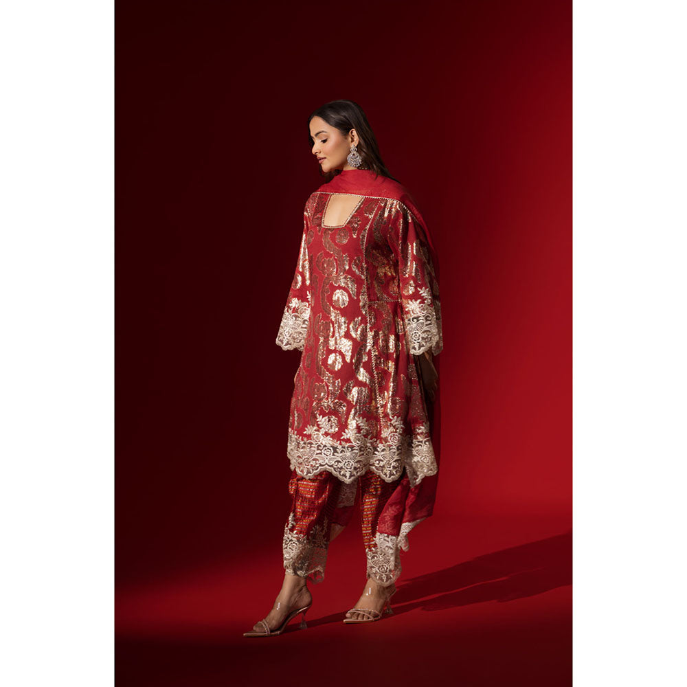 Naseebo Red Aura Shimmer Kurta with Pant & Dupatta