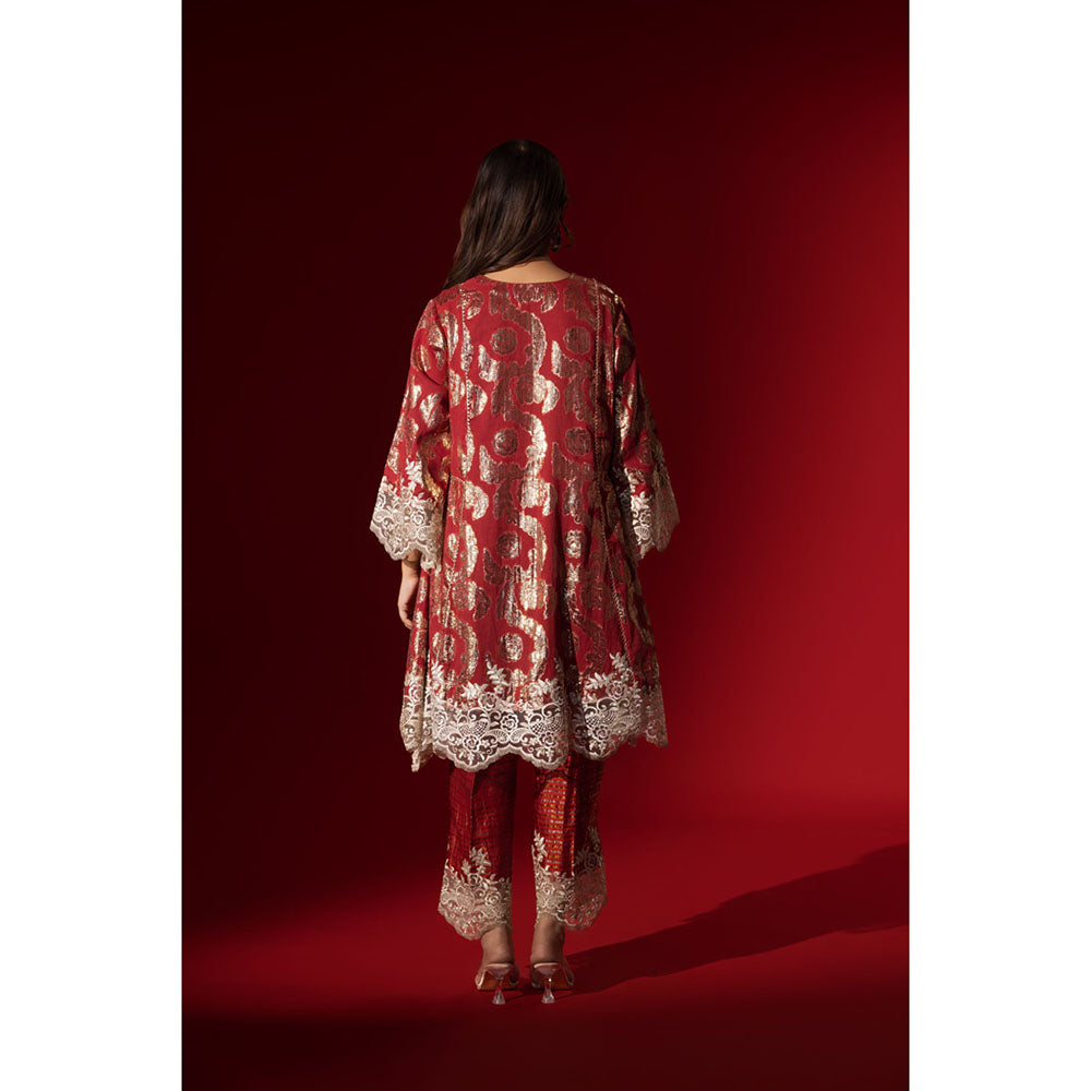 Naseebo Red Aura Shimmer Kurta with Pant & Dupatta