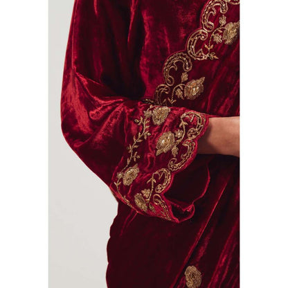 Neelu Sethi Embroidered Velvet Kurta and Pant With Dupatta (Set of 3)