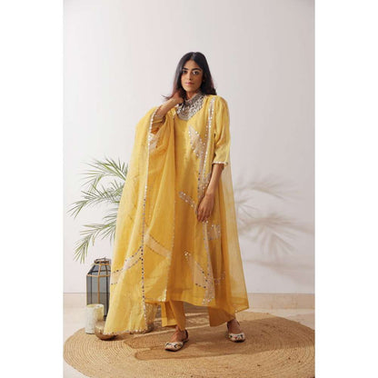 Neelu Sethi Chanderi Mirror Work Kurta And Satin Pant With Dupatta (Set of 3)