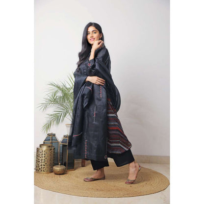 Neelu Sethi Black Embroidered Organza Kurta With Cotton Satin Pant and Dupatta (Set of 3)
