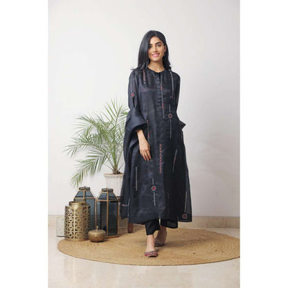 Neelu Sethi Black Embroidered Organza Kurta With Cotton Satin Pant and Dupatta (Set of 3)
