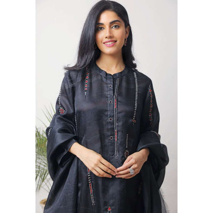 Neelu Sethi Black Embroidered Organza Kurta With Cotton Satin Pant and Dupatta (Set of 3)