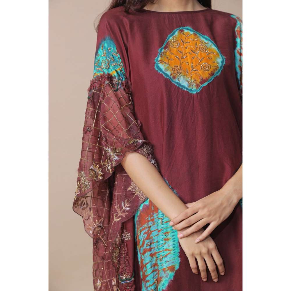 Neelu Sethi Silk Tie Dye Shibori Cape With Drop Crotch Pant And Blouse (Set of 3)
