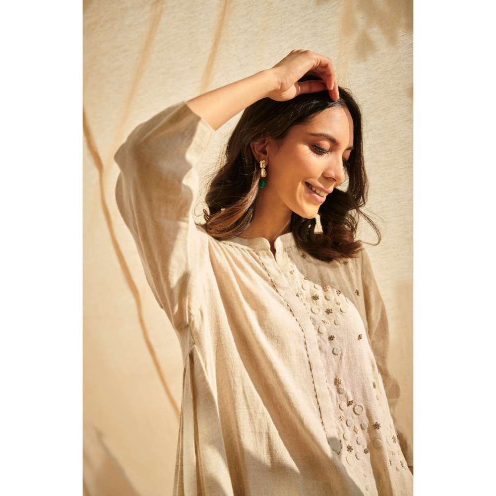 Neelu Sethi Beige Cotton Linen Hand Embroidered Kurta And Pant (Set of 2)