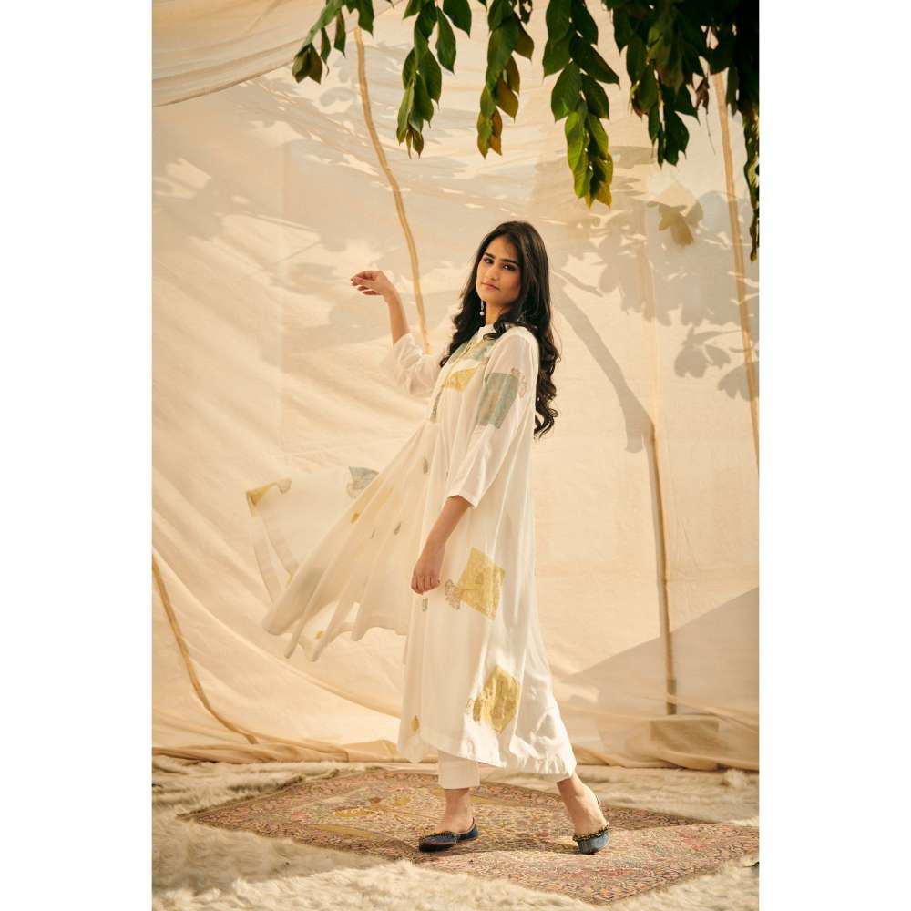 Neelu Sethi White Block Printing Kurta and Pant (Set of 2)